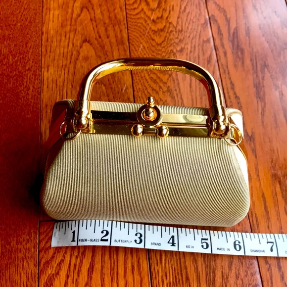 Gold evening purse - Picture 1 of 7